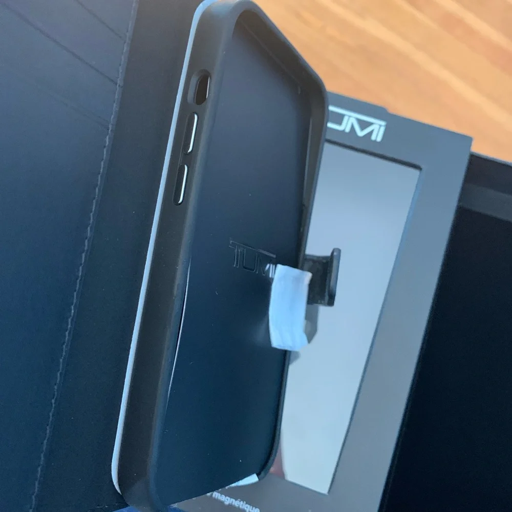 TUMI wallet folio iPhone case NEW! BLACK (magnet phone case also avail) - Picture 12 of 13